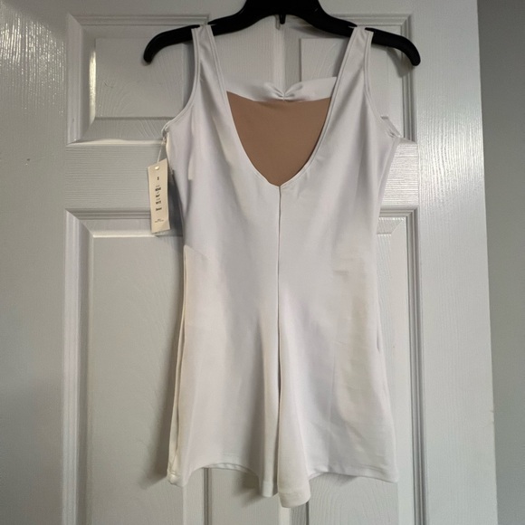 Dance/Biketard White Romper NWT Size Small - Picture 2 of 6
